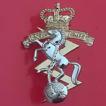 (New Zealand) Royal New Zealand Electrical & Mechanical Engineers - Queen's Crown Gold & Silver Anodised Cap Badge