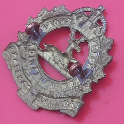 (Canada) North Shore New Brunswick Regiment - King's Crown Gilding Metal Cap Badge - Image 2