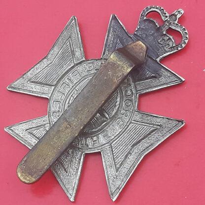 (Canada) The Brockville Rifles - Queen's Crown White Metal Cap Badge - Image 2