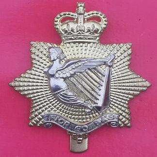 (Canada) The Irish Regiment Of Canada - Queen's Crown Bi-Metal Cap Badge