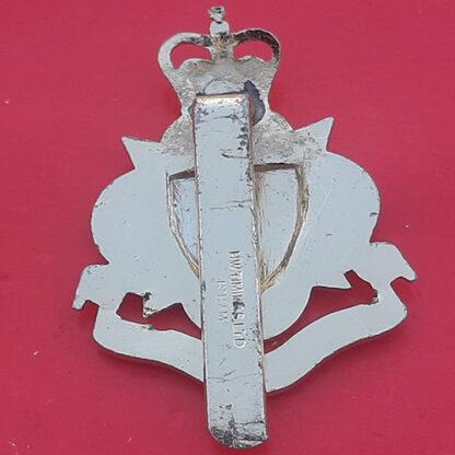 The Sussex Yeomanry - Queen's Crown Gold Anodised Cap Badge - Image 2