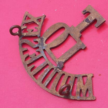 The 10th Middlesex Territorials - Gilding Metal Shoulder Title - Image 2