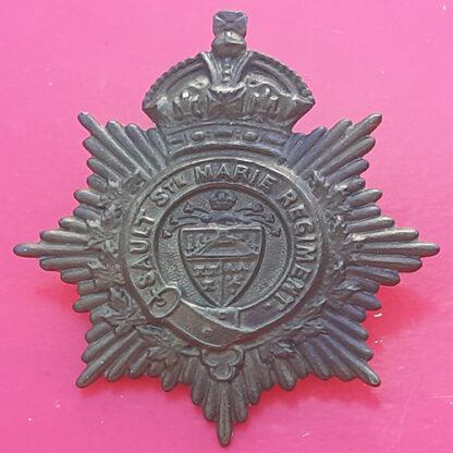(Canada) Sault Ste Marie Regiment - King's Crown Gilding Metal Cap Badge