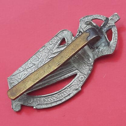 18th County Of London Irish Rifles - King's Crown White Metal Cap Badge - Image 2