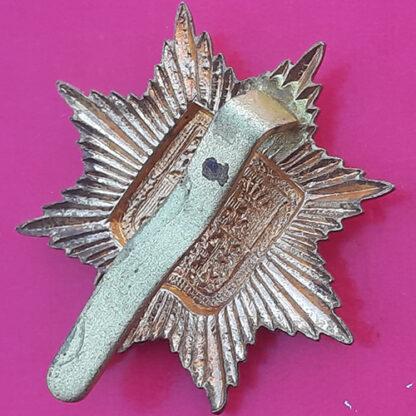 The 13th Kensington Regiment - Gilt Cap Badge - Image 2