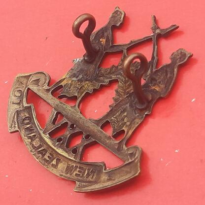 (New Zealand) 25th Reinforcements - WW1 Gilding Metal Cap Badge - Image 2