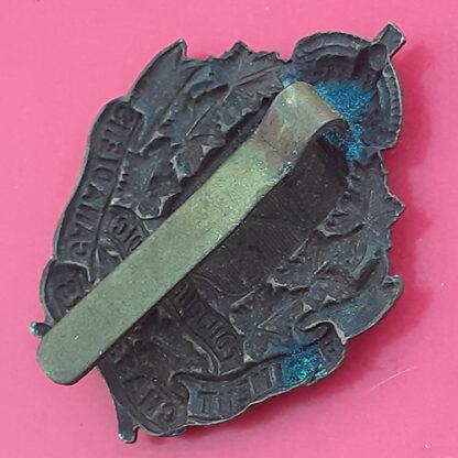 (Canada) Les Chasseurs Canadiens - King's Crown Blackened Brass Cap Badge - Image 2