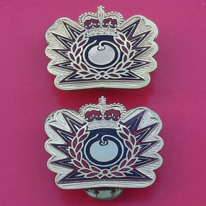 (Canada) The Canadian Army Explosive Ordnance - Collar Badges