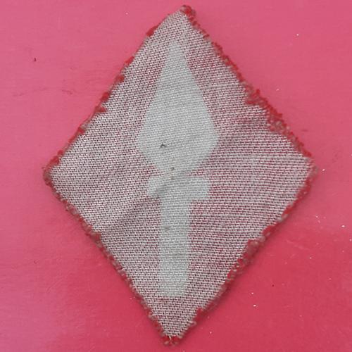 1st Corps - Printed Cloth Formation Badge - Image 2