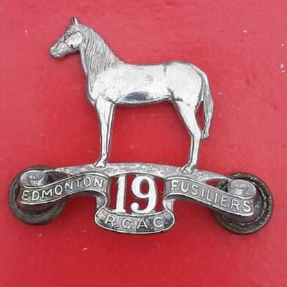 (Canada) 19th Edmonton Fusiliers Armoured Car Regiment - Officers Silver Plated Cap Badge
