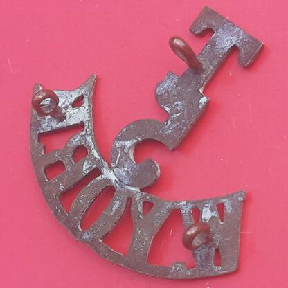 5th West Yorkshire Regiment Territorials - Gilding Metal Shoulder Title. - Image 2