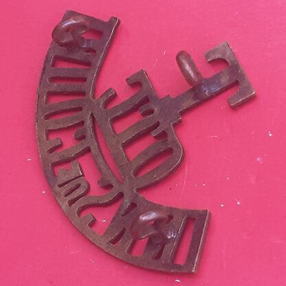 Inns of Court Territorials O.T.C - Gilding Metal Shoulder Title. - Image 2