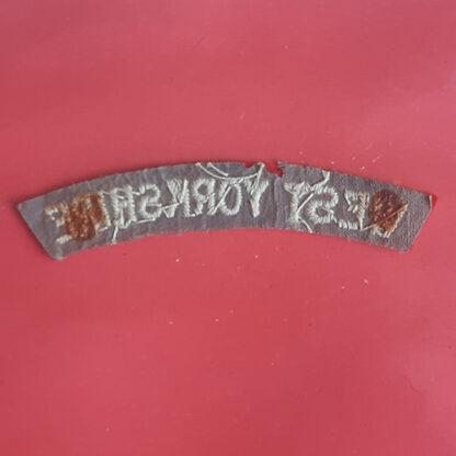 The West Yorkshire Regiment - Woven Shoulder Title. - Image 2