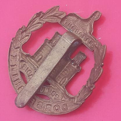 The Dorsetshire Regiment - WW1 Economy King's Crown Gilding Metal Cap Badge - Image 2