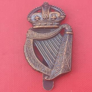 18th County Of London  (London Irish) - King's Crown Gilding Metal Cap Badge.