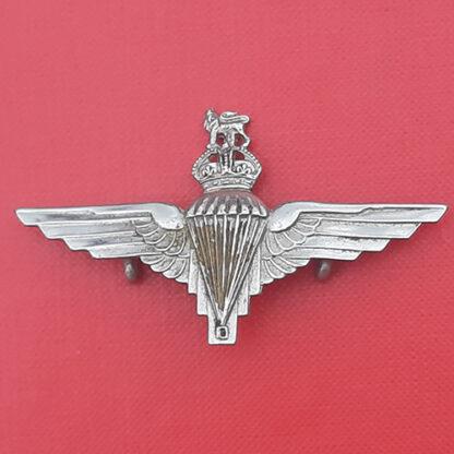 The Parachute Regiment - WW2 King's Crown Nickel Plated On Brass Cap Badge.