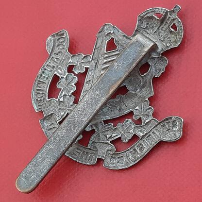 8th (Irish ) Battalion The King's Regiment Liverpool - King's Crown White Metal Cap Badge. - Image 2