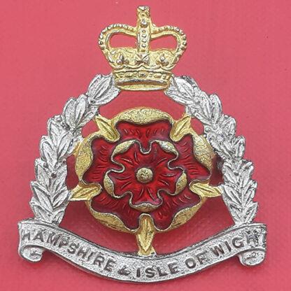 The Hampshire & Isle of Wight Rifles - Officer's Silver, Gilt & Enamel Cap Badge.