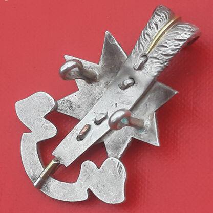 The Royal Sussex Regiment - Officer's Silver & Gilt Cap Badge. - Image 2