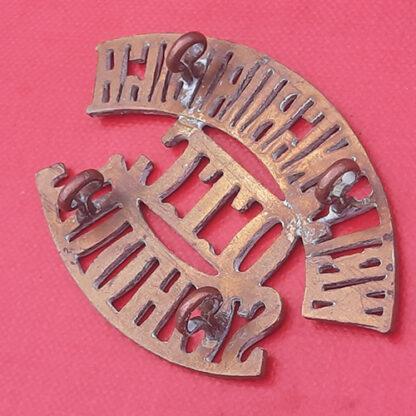 Wellingborough School O.T.C - Gilding Metal Shoulder Title. - Image 2