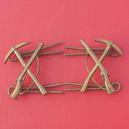 Pioneer Battalions - WW1 Gilding Metal Collar Badges.