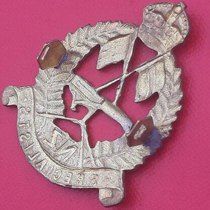 ( New Zealand ) Machine Gun Specialists - Gilding Metal Cap Badge. - Image 2