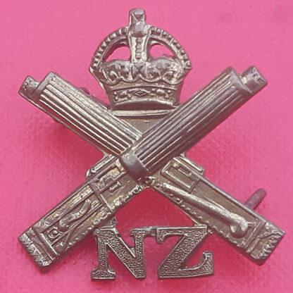 (New Zealand) The New Zealand Machine Gun Corps - Gilding Metal Collar Badge.