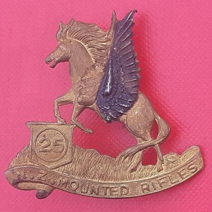 (New Zealand) The 25th New Zealand Mounted Rifles - WW1 Expeditionary Force Bi Metal Cap Badge.