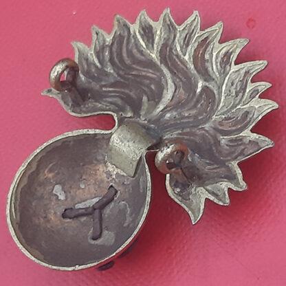 The Grenadier Guards - Warrant Officer's Silver & Gilt Cap Badge. - Image 2
