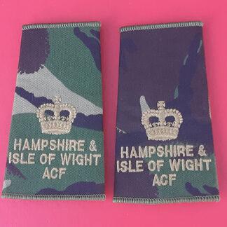 Hampshire & Isle Of Wight A.C.F - Major's Shoulder Boards.