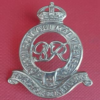 The Royal Horse Artillery - George VI Cap / Collar Badge.