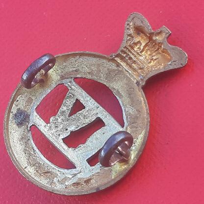 4th Queen's Own Hussars - Queen Victoria's Crown Bi Metal Collar Badge. - Image 2