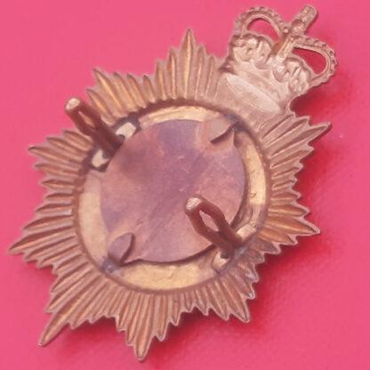 (Canada) The Canadian Grenadier Guards - Queen's Crown Gilding Metal Cap Badge. - Image 2