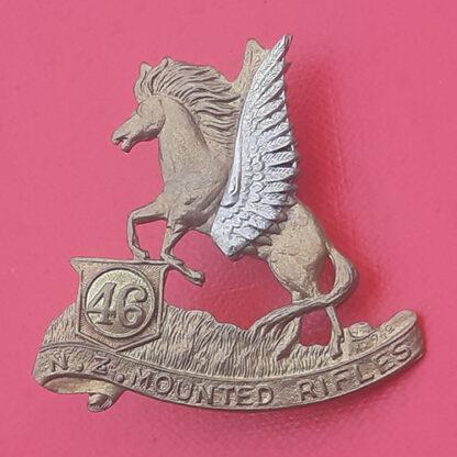 (New Zealand) 46th New Zealand Mounted Rifles - WW1 Expeditionary Force Bi Metal Cap Badge.