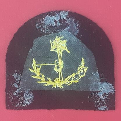 Royal Marines Clerk 3rd Class - Gold Wire Bullion On Navy Blue Specialist Qualification Badge. - Image 2