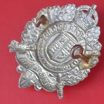 5th London Rifle Brigade - King's Crown White Metal Cap Badge. - Image 2