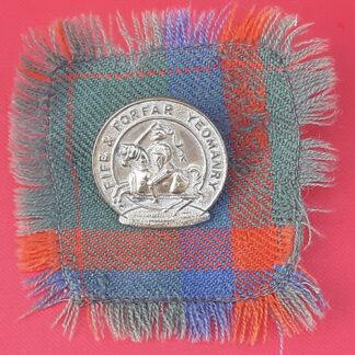 The Fife & Forfar Yeomanry - 1st Pattern Gilding Metal Cap Badge With Tartan Backing.