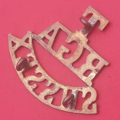 Royal Garrison Artillery Sussex Territorials - Gilding Metal Shoulder Title. - Image 2