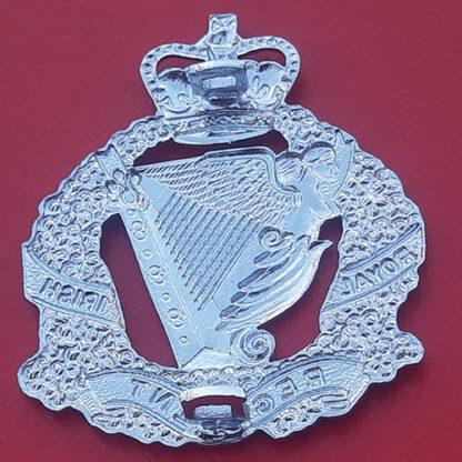 The Royal Irish Regiment - Queen's Crown Chromed Waist Belt Badge. - Image 2