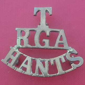 Royal Garrison Artillery The Hampshire Territorials - Gilding metal Shoulder Title.