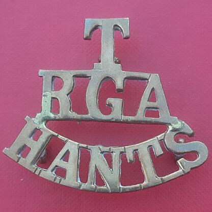 Royal Garrison Artillery The Hampshire Territorials - Gilding metal Shoulder Title.