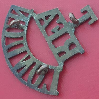 Royal Field Artillery The London Territorials - Gilding Metal Shoulder Title. - Image 2