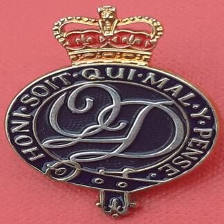 The Queen's Division - Queen's Crown Enamelled Cap Badge.