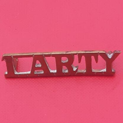 (India) Indian Artillery - Gilding Metal Shoulder Title.