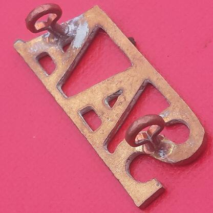 (South Africa) The South African Artillery - Gilding Metal Shoulder Title. - Image 2