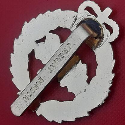 2nd Dragoon Guards ( Queen's Bays) - Gold Anodised Cap Badge. - Image 2