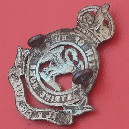 The Royal Bucks Hussars - King's Crown Gilding Metal Cap Badge. - Image 2