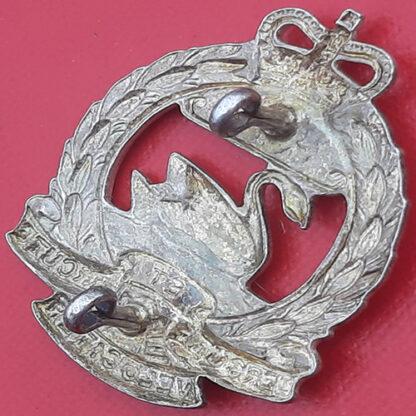 (Australia) 10th Western Australia Mounted Infantry - Queen's Crown White Metal Cap Badge. - Image 2