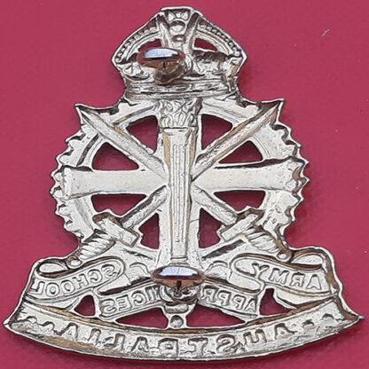 (Australia) The Australian Army Apprentice School - Queen's Crown Gilding Metal Cap Badge. - Image 2