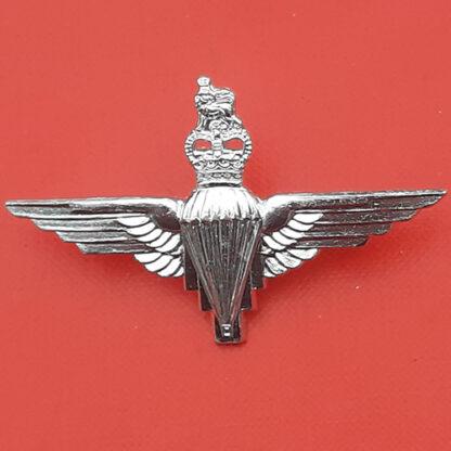 The Parachute Regiment - Silver Anodised ( Lugged Version) Cap Badge.